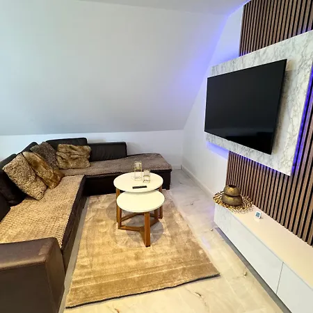 Relaxdays-apartments 1 Garten Und Pool-mitbenutzung, Wallbox, Kostenloser Parkplatz, Kontaktloser Checkin, Wifi Mit Smarttv アパート *