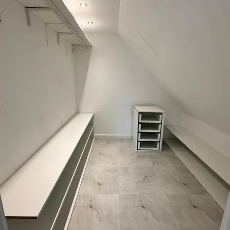 Relaxdays-apartments 1 Garten Und Pool-mitbenutzung, Wallbox, Kostenloser Parkplatz, Kontaktloser Checkin, Wifi Mit Smarttv ギュータースロー