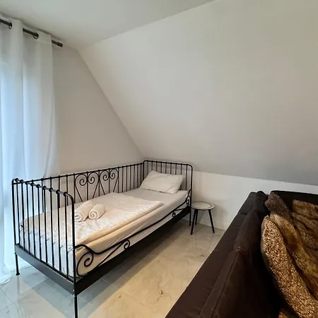 アパート Relaxdays-apartments 1 Garten Und Pool-mitbenutzung, Wallbox, Kostenloser Parkplatz, Kontaktloser Checkin, Wifi Mit Smarttv *