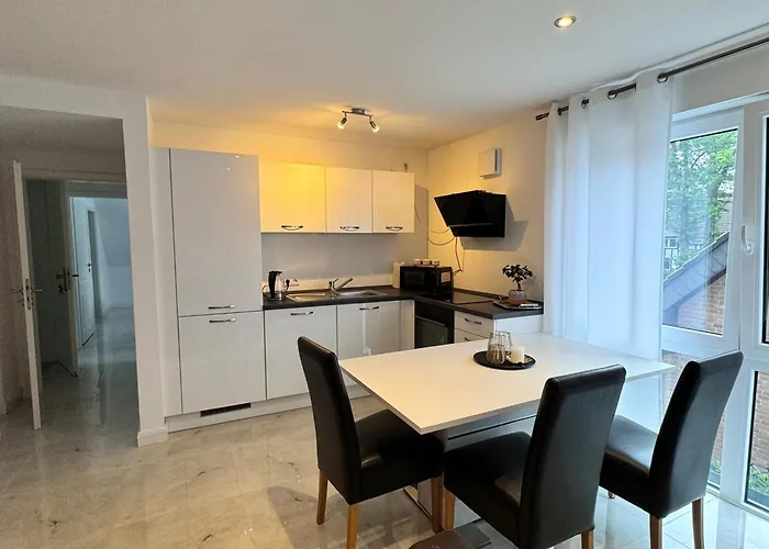 Relaxdays-apartments 1 Garten Und Pool-mitbenutzung, Wallbox, Kostenloser Parkplatz, Kontaktloser Checkin, Wifi Mit Smarttv Appartement